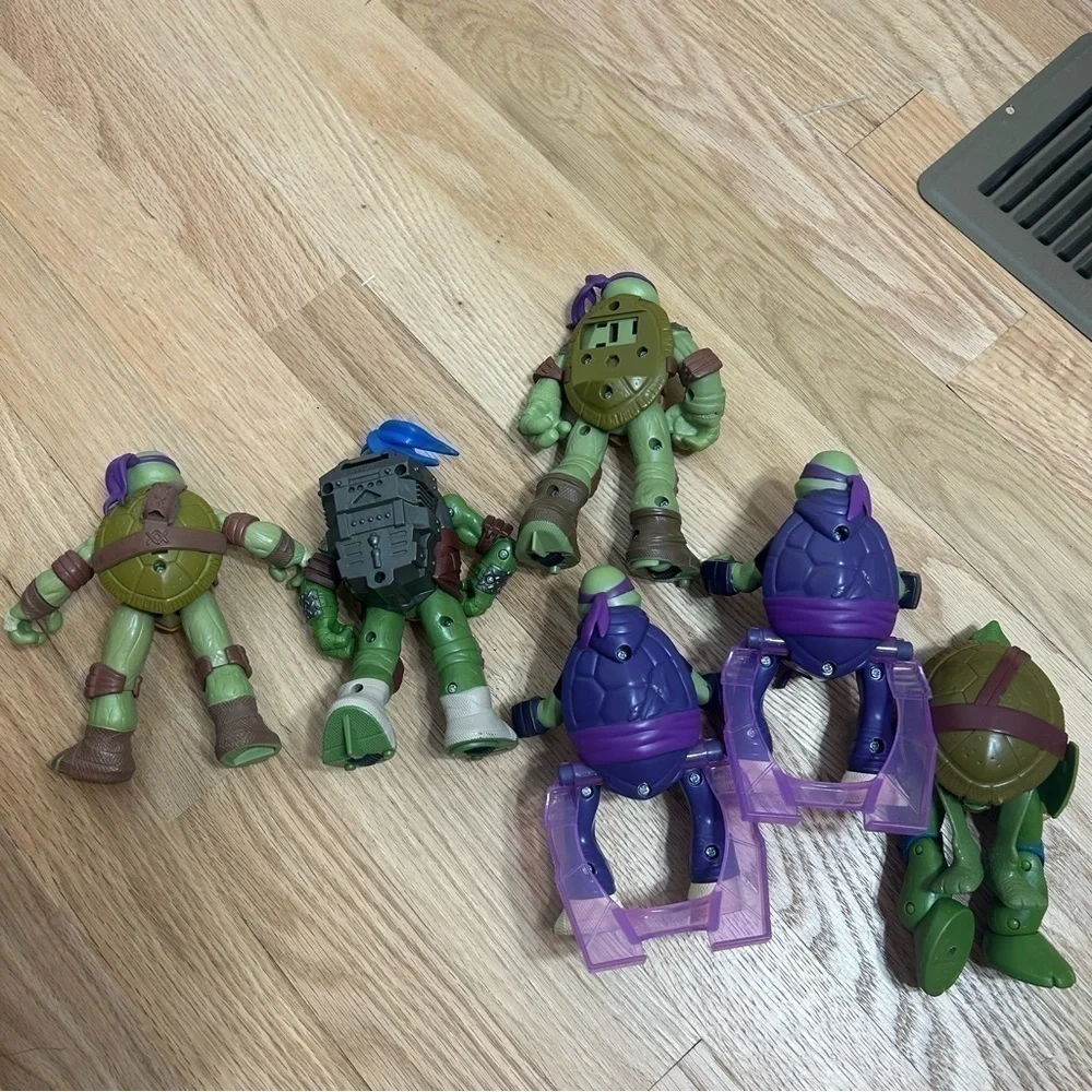 Teenage Mutant Ninja Turtle Action Figure Bundle Donatello Leonardo Transformer